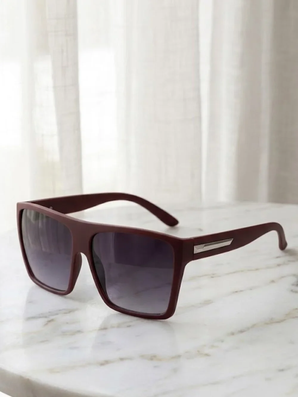 Ladies Red Square Sunglasses